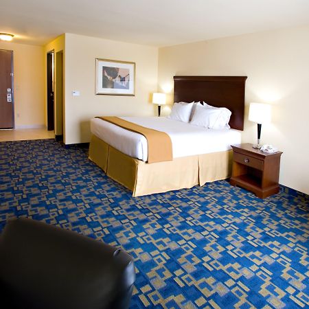 Holiday Inn Express & Suites - Jourdanton-Pleasanton By Ihg Exteriör bild